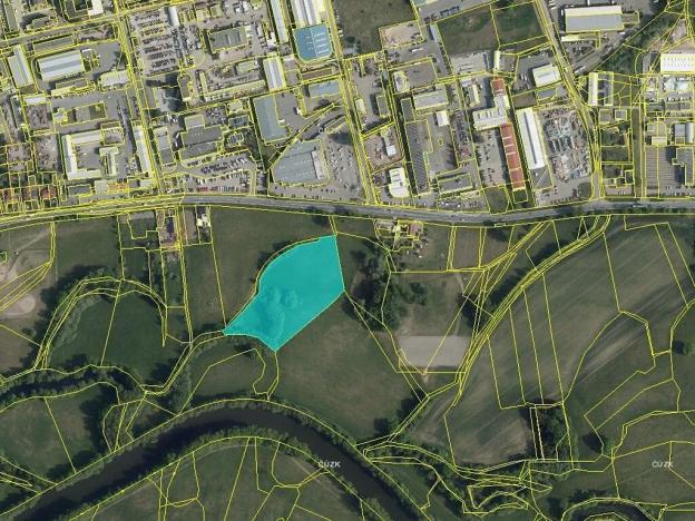 Prodej podílu pole, Hradec Králové, 5356 m2