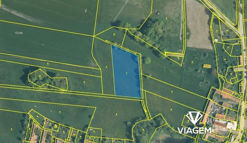 Prodej podílu pole, Březí, 2364 m2