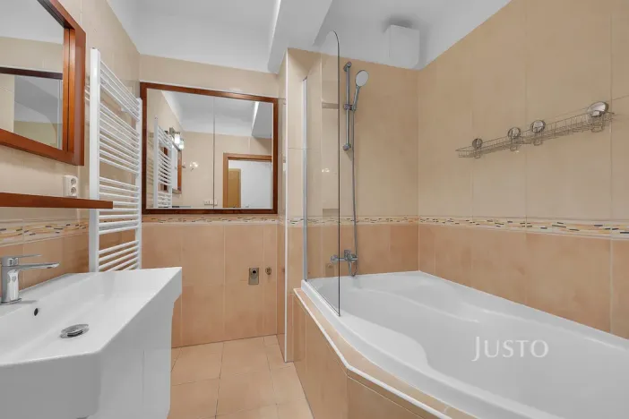 Prodej bytu 4+kk, Praha - Dubeč, Netlucká, 102 m2