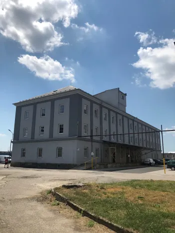 Pronájem skladu, Šternberk, Nádražní, 283 m2