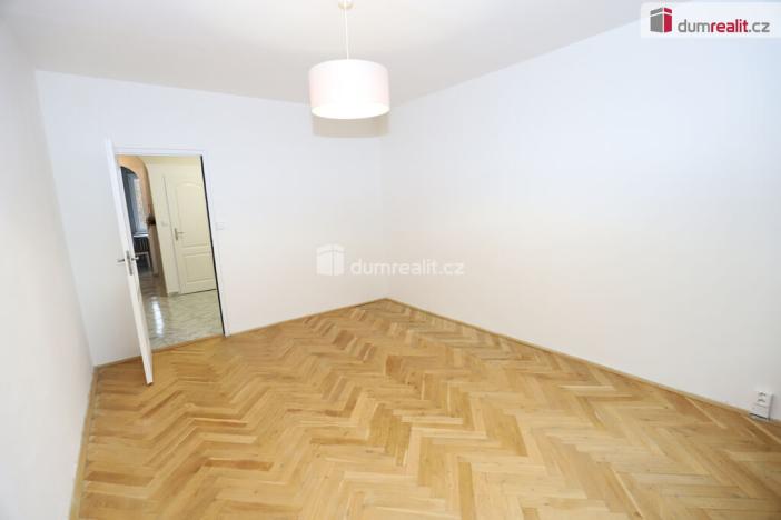 Pronájem bytu 2+1, Mariánské Lázně - Úšovice, Kubelíkova, 63 m2