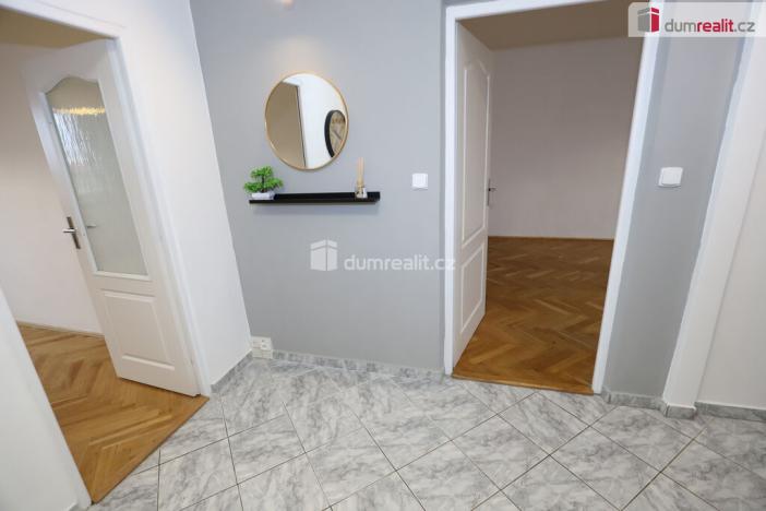 Pronájem bytu 2+1, Mariánské Lázně - Úšovice, Kubelíkova, 63 m2