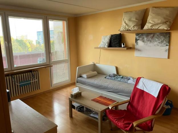 Pronájem bytu 1+kk, Kladno, Americká, 27 m2