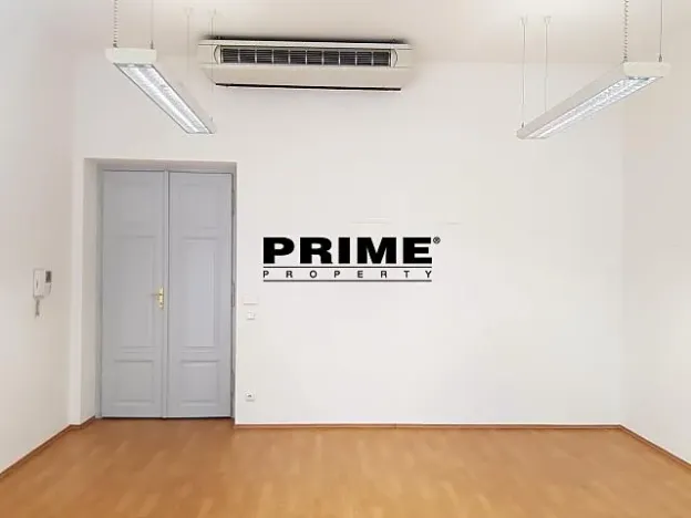 Pronájem kanceláře, Praha - Smíchov, Štefánikova, 70 m2