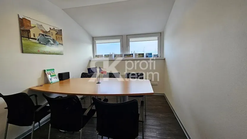 Prodej komerční nemovitosti, Opava, Slezská, 1385 m2