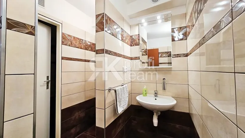 Prodej komerční nemovitosti, Opava, Slezská, 1385 m2