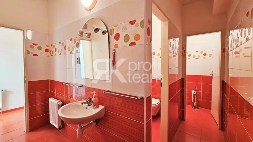 Prodej komerční nemovitosti, Opava, Slezská, 1385 m2