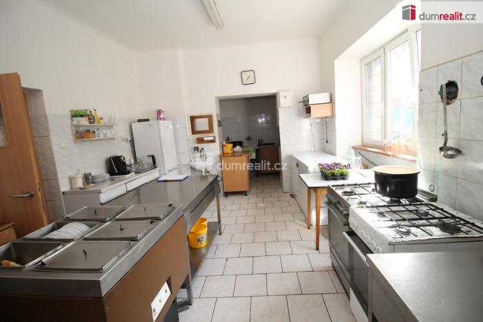 Prodej ubytování, Chodová Planá, Pohraniční stráže, 460 m2