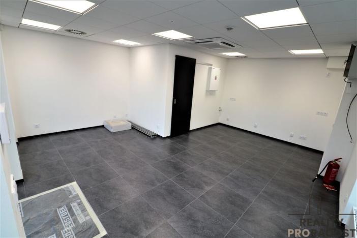 Pronájem obchodního prostoru, Brno - Zábrdovice, Bratislavská, 33 m2