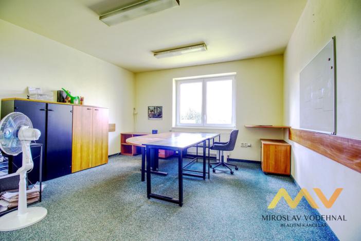 Pronájem skladu, Hradec Králové - Kukleny, Kudrnova, 300 m2