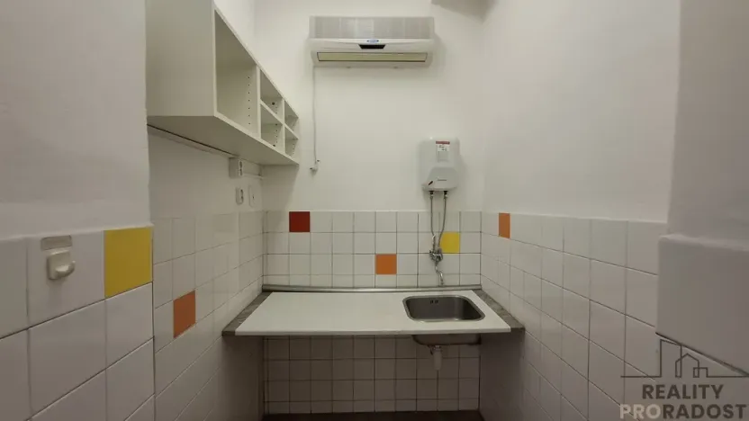 Pronájem obchodního prostoru, Brno, Lidická, 150 m2