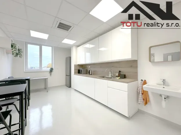 Pronájem obchodního prostoru, Jaroměř, Jezbinská, 391 m2