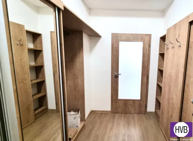 Pronájem bytu 1+kk, Praha, Holandská, 30 m2