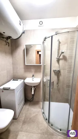 Pronájem bytu 1+kk, Praha, Holandská, 30 m2