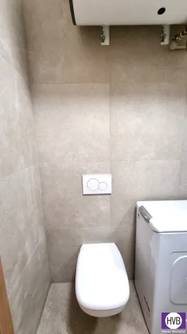 Pronájem bytu 1+kk, Praha, Holandská, 30 m2