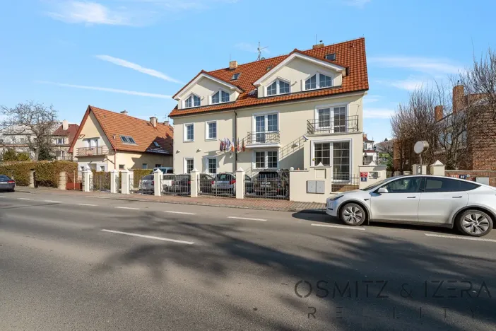 Prodej ubytování, Praha - Libeň, Davídkova, 890 m2