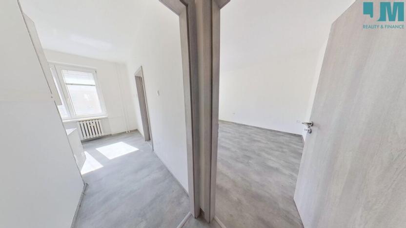 Pronájem bytu 2+1, Třebíč, Václavské nám., 55 m2