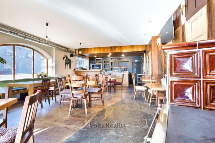 Prodej výrobních prostor, Olomouc - Chomoutov, Dalimilova, 1074 m2