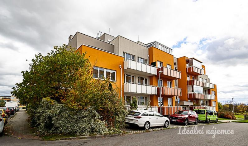 Pronájem bytu 1+kk, Praha - Kyje, Sicherova, 31 m2