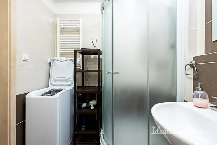 Pronájem bytu 1+kk, Praha - Kyje, Sicherova, 31 m2