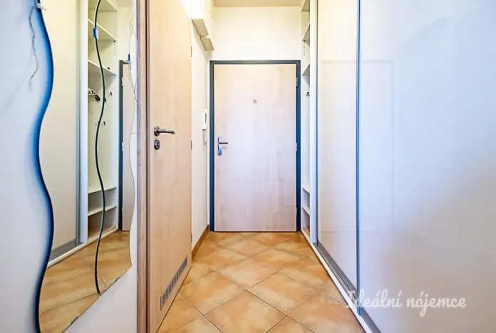 Pronájem bytu 1+kk, Praha - Kyje, Sicherova, 31 m2