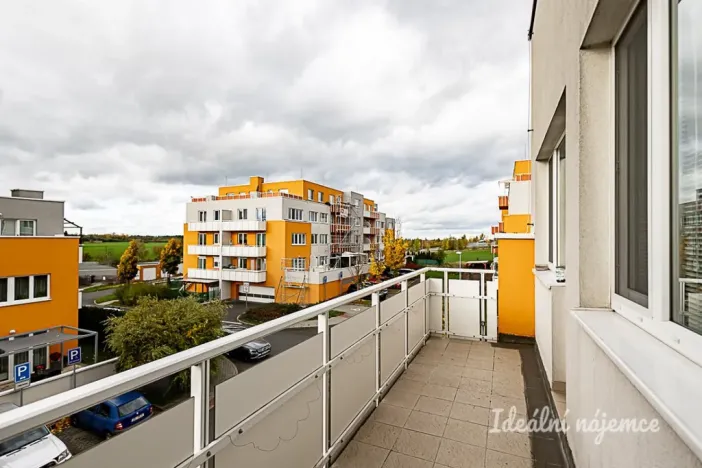 Pronájem bytu 1+kk, Praha - Kyje, Sicherova, 31 m2