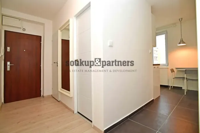 Pronájem bytu 2+1, Praha - Vršovice, V olšinách, 52 m2