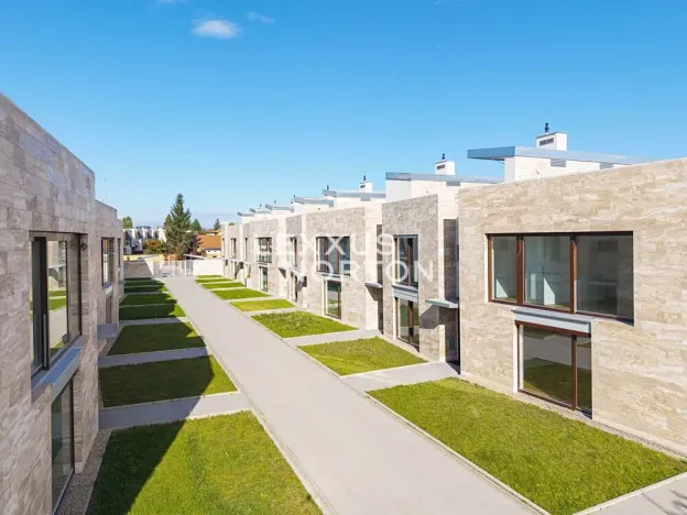 Prodej rodinného domu, Praha - Libuš, V Hrobech, 380 m2