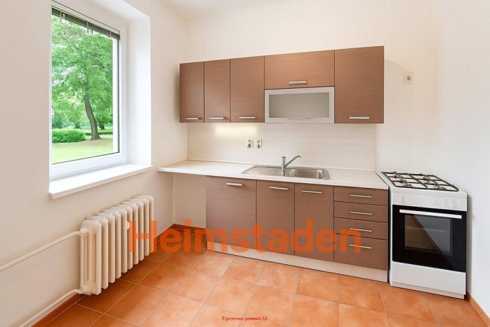 Pronájem bytu 1+kk, Karviná - Nové Město, Zakladatelská, 28 m2