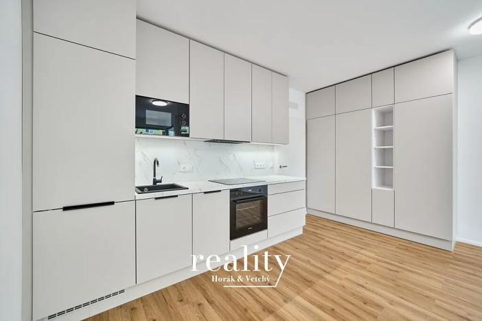 Pronájem bytu 1+kk, Znojmo, Jarošova, 34 m2