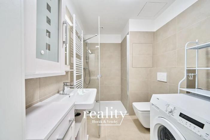 Pronájem bytu 1+kk, Znojmo, Jarošova, 34 m2