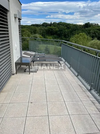 Pronájem bytu 3+kk, Praha - Hloubětín, Nademlejnská, 140 m2