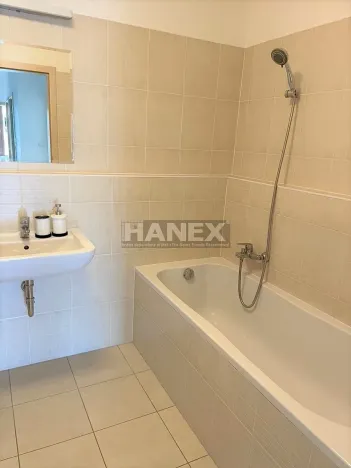 Pronájem bytu 3+kk, Praha - Hloubětín, Nademlejnská, 140 m2