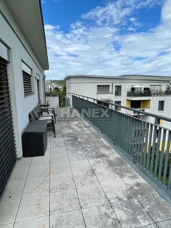 Pronájem bytu 3+kk, Praha - Hloubětín, Nademlejnská, 140 m2