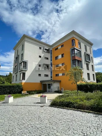 Pronájem bytu 3+kk, Praha - Hloubětín, Nademlejnská, 140 m2