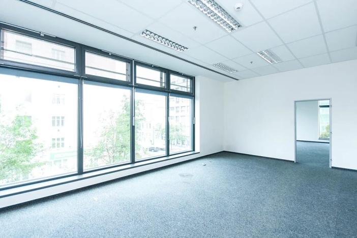Pronájem kanceláře, Praha - Holešovice, U průhonu, 1400 m2
