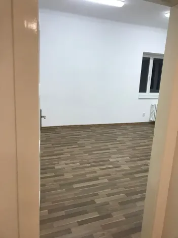 Pronájem kanceláře, Praha - Horní Počernice, Bystrá, 30 m2