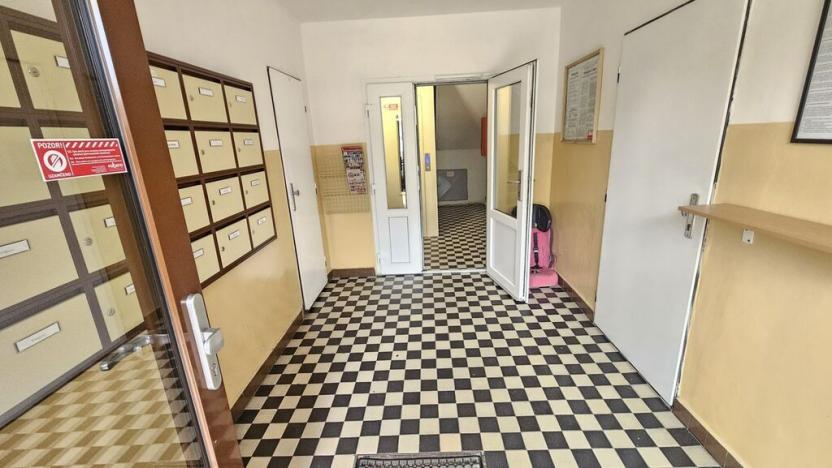 Prodej bytu 1+1, Děčín, Řetězová, 27 m2