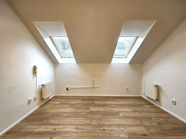 Pronájem kanceláře, Praha, Vinopalnická, 104 m2