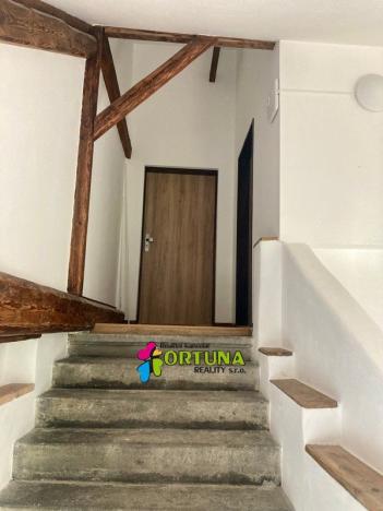 Pronájem bytu 2+kk, České Budějovice, V. Špály, 35 m2