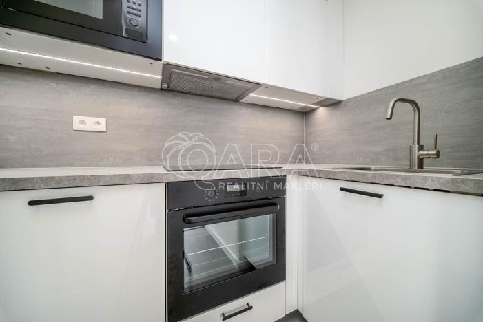 Pronájem bytu 3+1, Praha - Kamýk, Cílkova, 64 m2