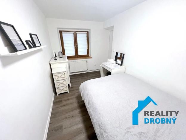 Pronájem bytu 3+kk, Děčín, Na Pěšině, 66 m2