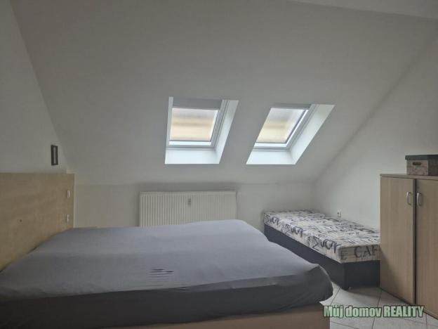 Pronájem bytu 2+kk, Praha - Smíchov, U Santošky, 50 m2