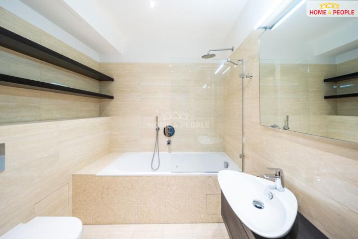 Prodej bytu 2+kk, Praha - Podolí, Jeremenkova, 62 m2