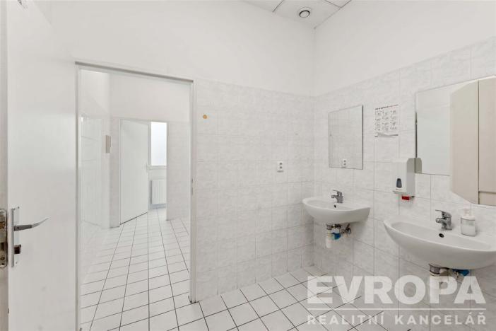 Pronájem kanceláře, Praha - Strašnice, V olšinách, 100 m2