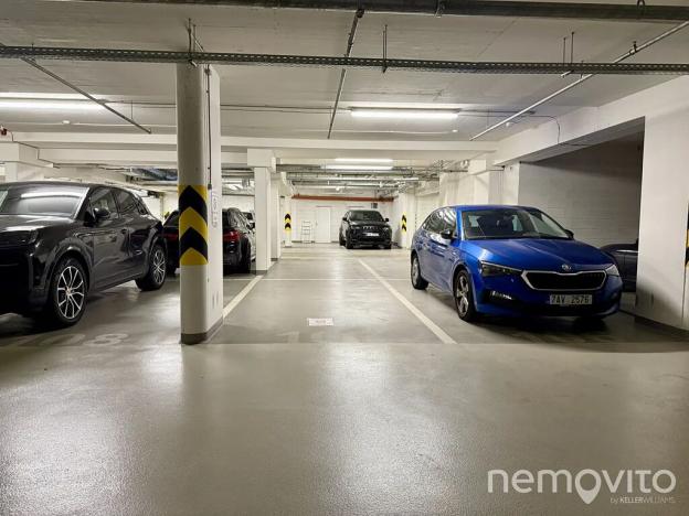 Prodej garážového stání, Praha - Karlín, U Mlýnského kanálu, 13 m2