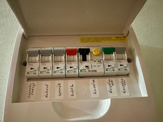 Prodej bytu 2+1, Cheb, Kosmonautů, 51 m2