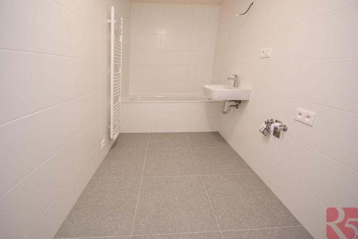 Pronájem bytu 2+kk, Praha - Modřany, Kolmanova, 61 m2