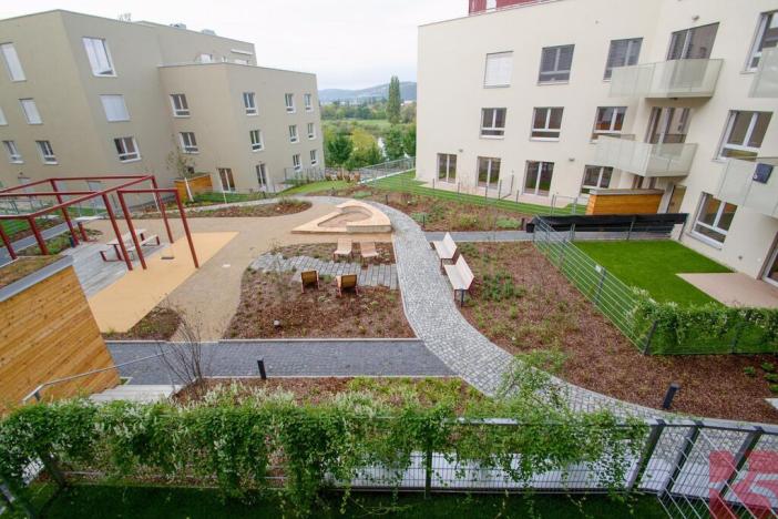 Pronájem bytu 2+kk, Praha - Modřany, Kolmanova, 61 m2