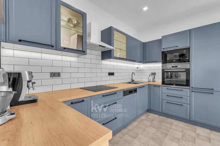 Pronájem rodinného domu, Velim, Palackého, 270 m2